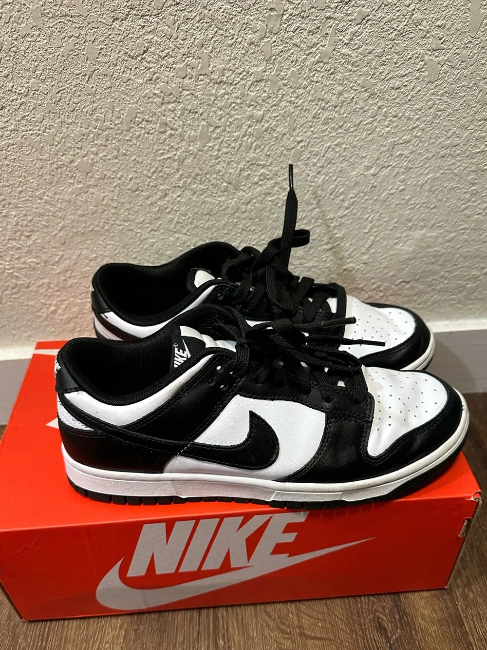 Nike Dunk Low Sneakers
